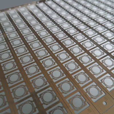 กระบวนการถักภาพของภาพเคมีจากม้วนไปยังม้วนในความแม่นยําสูงสุด