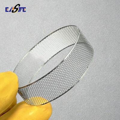 ฝาครอบตาข่ายตรวจจับควันสแตนเลส 304 แบบกำหนดเองรูปถ่ายสลักสำหรับสัญญาณเตือนควัน